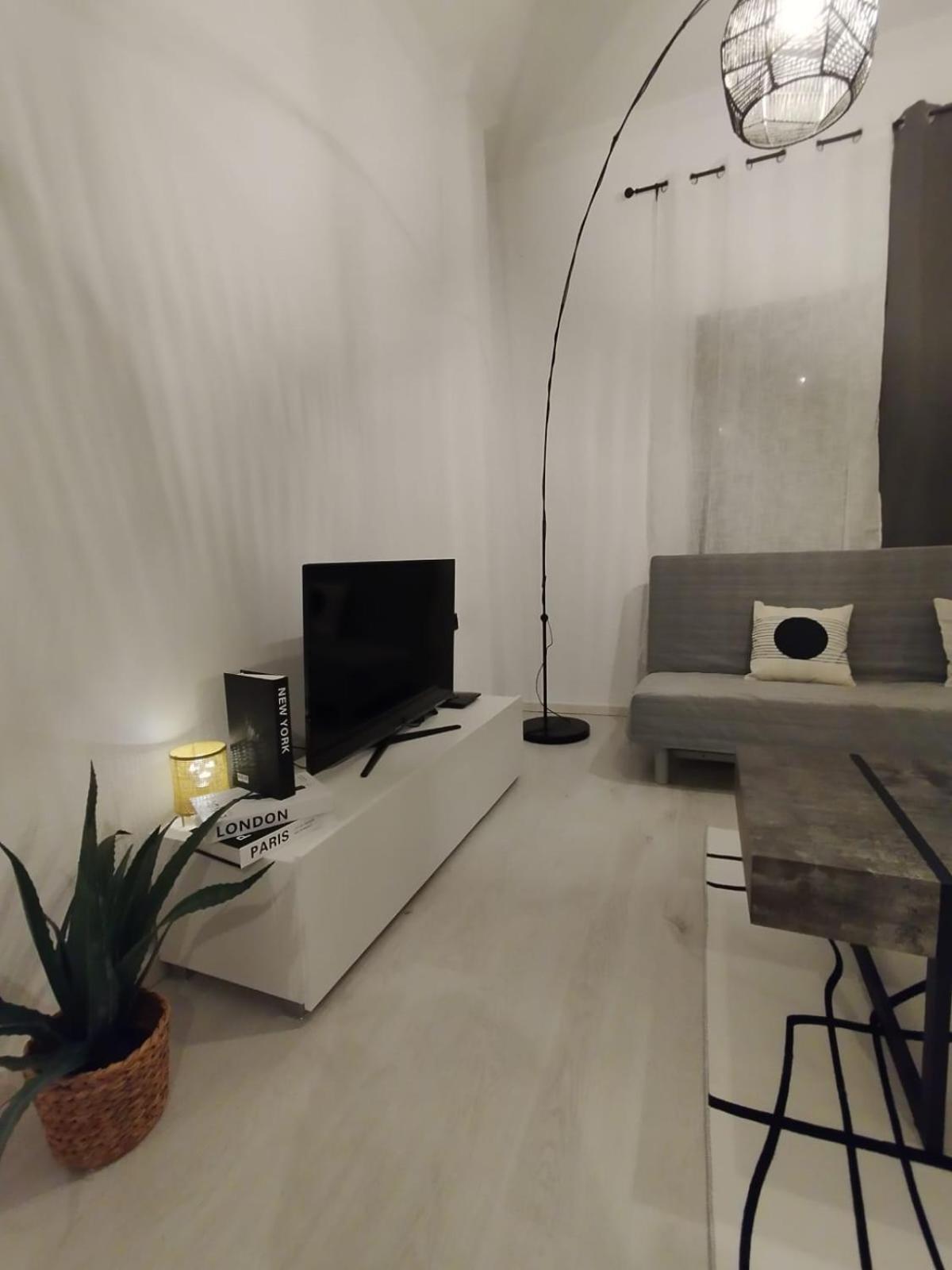 Black N' White Cozy Housegarden Alexandrúpoli Kültér fotó